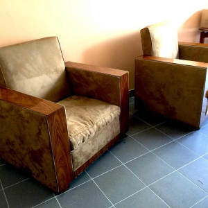 Paire de Clubs / Fauteuils Art Déco Cubistes Modernistes, Alcantara Noyer, 1930