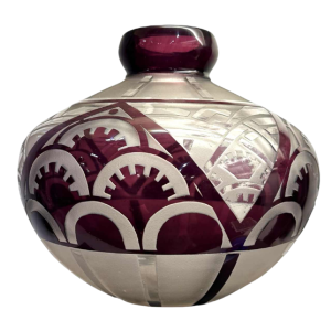 Delatte, zeldzame Art Deco zuurgeëtste vaas, mauve gelijnd 1925