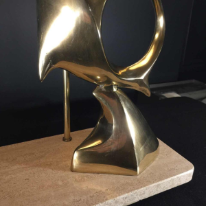 Lampe à poser / sculpture, poisson / oiseau, bronze et laiton, Design 1960