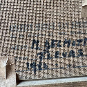 Marcel DELMOTTE "Bouquet de fleurs sur fond de paysage surréaliste" peinture huile sur carton, 1980