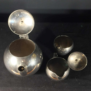 MODERNIST Zilveren metalen theeservies Alpaca Mailleshort, circa 1940