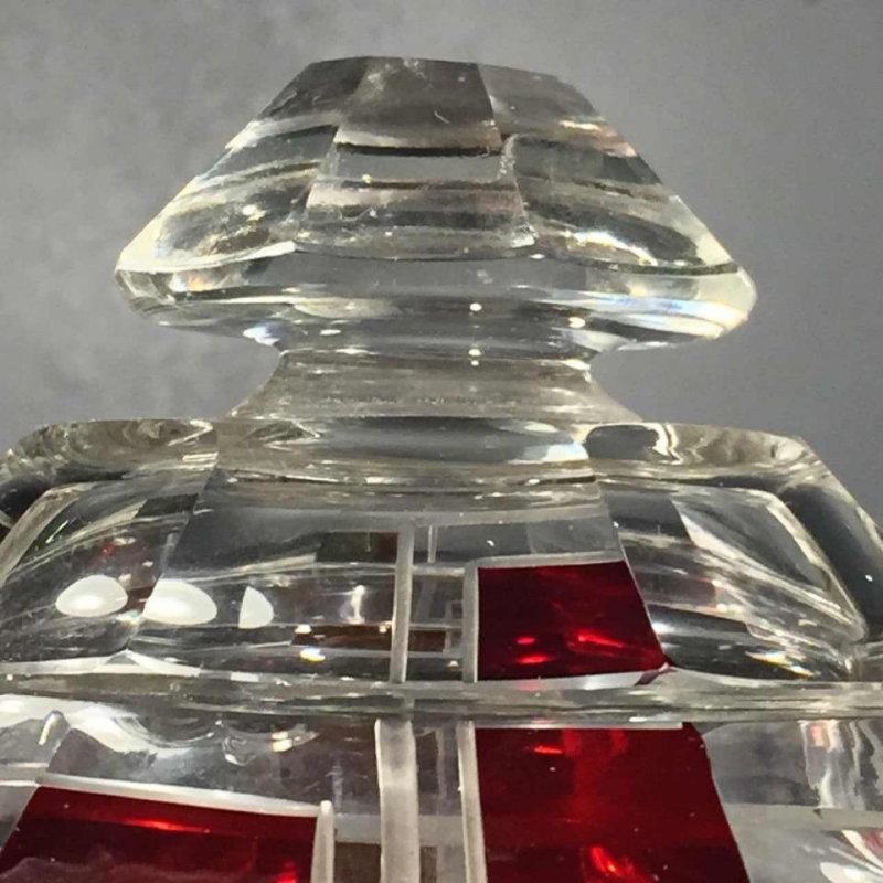 KARL PALDA, boite ART DECO moderniste rouge en verre de Bohème, circa 1930