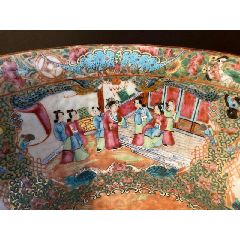 China, Kanton, grote porseleinen kom met polychrome decoratie