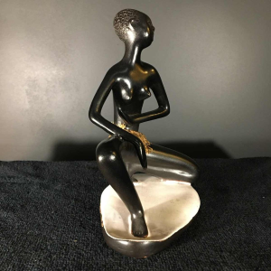 ANZENGRUBER KERAMIK, Sculpture Femme Africaine Watusi nue en céramique, 1950