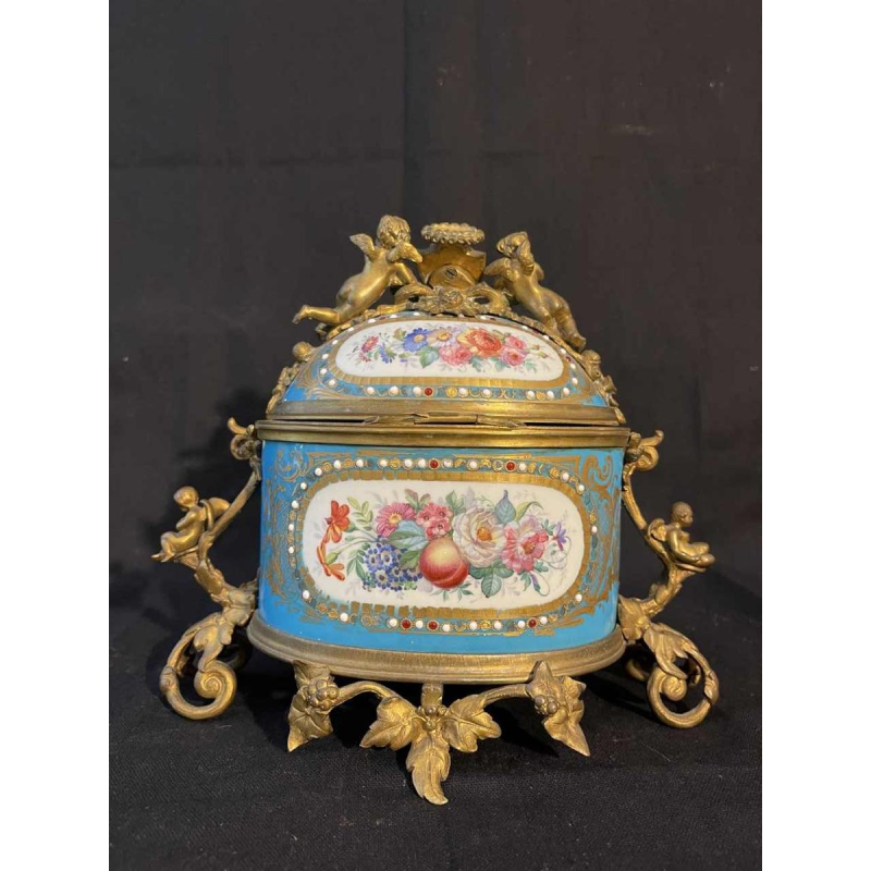 Jewellery box in Sèvres porcelain and gilt bronze, Napoleon III period