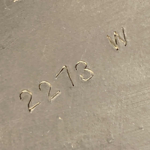 ANZENGRUBER KERAMIK, Sculpture Femme Africaine Watusi nue au tamtam céramique