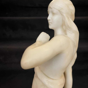 Giuseppe Papucci Vrouw met olifantenconsole Art Nouveau oriëntalistisch beeldhouwwerk in albast, eind 19e eeuw