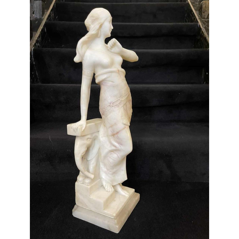 Giuseppe Papucci "Femme à la console éléphant" sculpture orientaliste Art Nouveau en albâtre, fin XIXème siècle