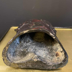 Bouddha en bronze laqué et doré, assis en dhyana mudra