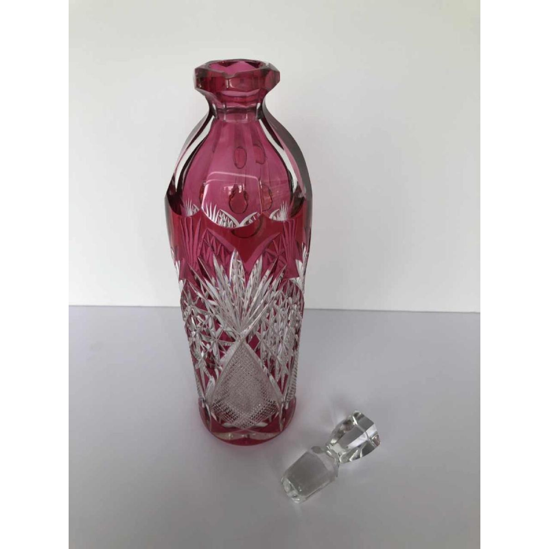 Val-Saint-Lambert, likeurfles / karaf, rood geslepen dubbel geslepen kristal, 1908