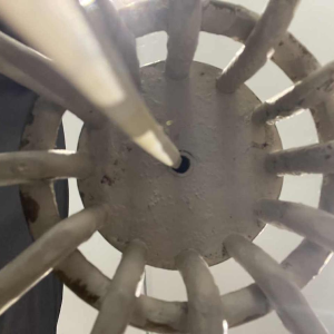 Jean Royère Mille-Pattes staande lamp van gelakt smeedijzer, circa 1951