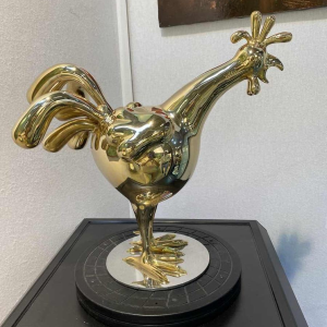 Laszlo Tibay “Haan kraait” diersculptuur in verguld brons