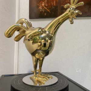 Laszlo Tibay ‘Rooster crowing’ animal sculpture in gilded bronze