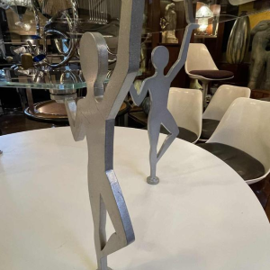 Table Basse Anthropomorphe Memphis "Personnages" Me´tal Laque´ et Verre, ca 1980