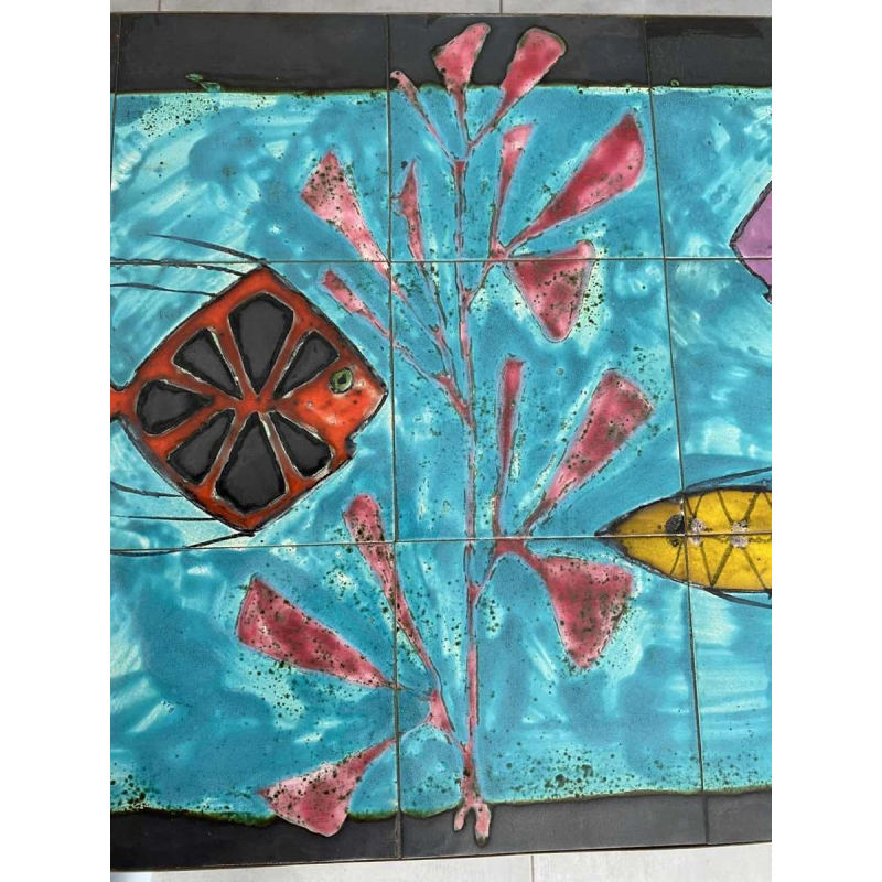 C. de Savigny, table basse / de salon aux poissons, carreaux de céramique colorés, ca 1950