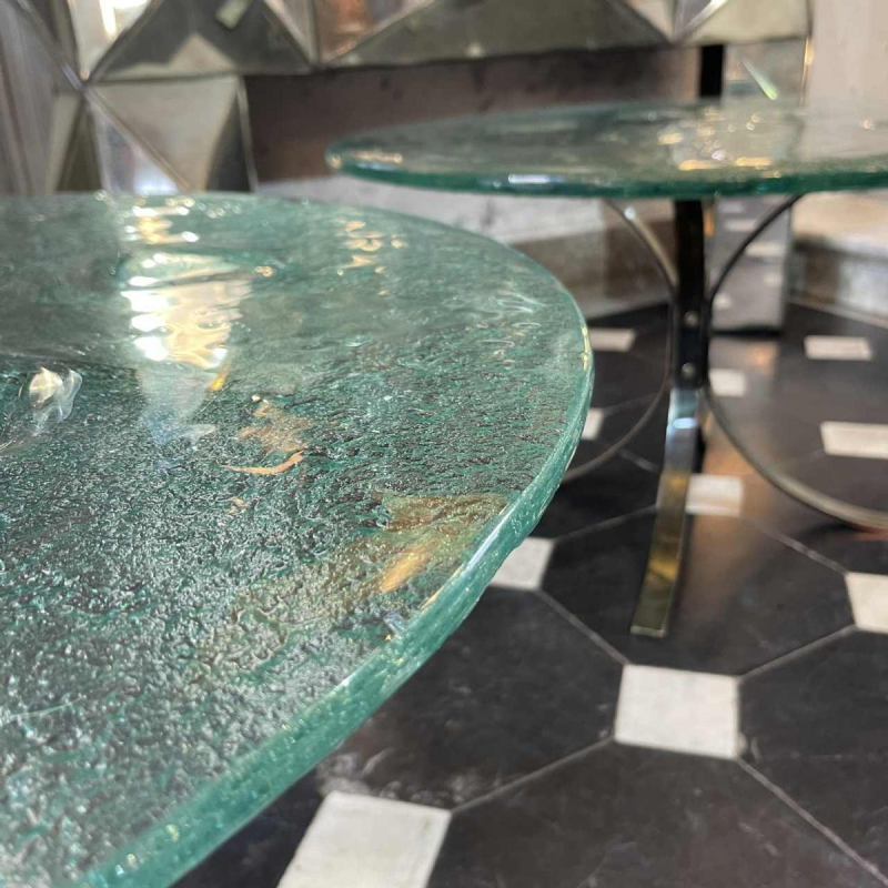Paire de tables basses rondes, verre artistique brutaliste, ca 1970/80
