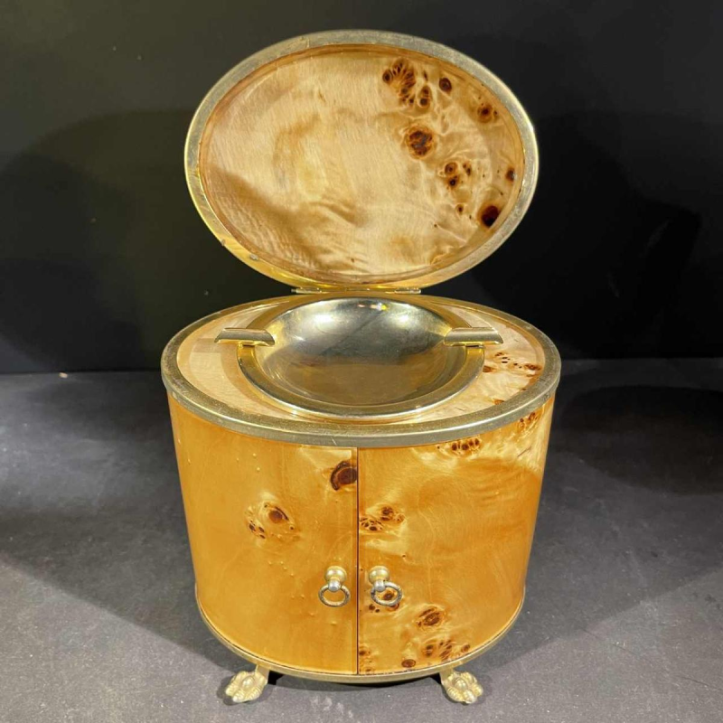 Nécessaire Fumeur, Design italien, loupe de noyer serties résine, 1970s