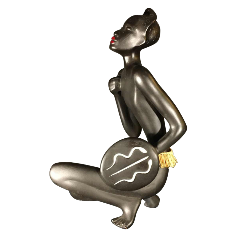 ANZENGRUBER KERAMIK, Sculpture Femme Africaine Watusi nue au bouclier céramique