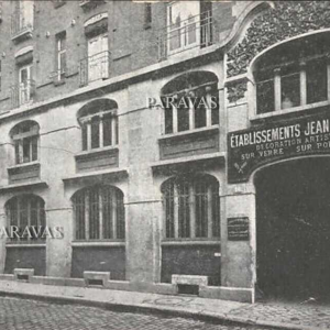 Jean Gauthier (EZAN) : lustre art déco opalescente, 1930 France