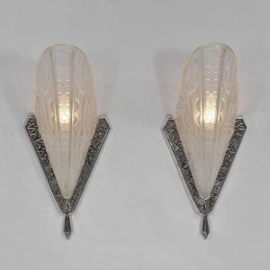 DONNA : een paar Franse 1930 art deco wandlampen