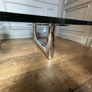 Grande table basse ou de salon carre´e en acier chromé, design italien, ca 1970