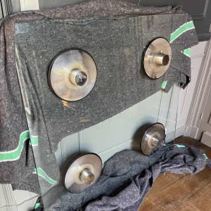 Grande table basse ou de salon carre´e en acier chromé, design italien, ca 1970