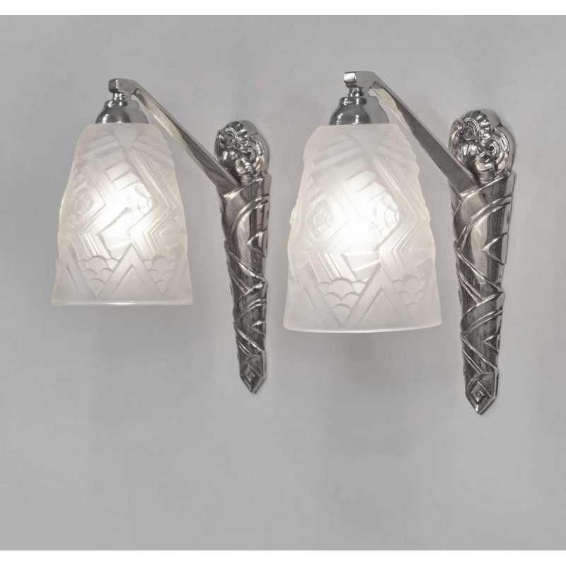 SCHNEIDER : a pair of French art deco wall sconces, 1930 France