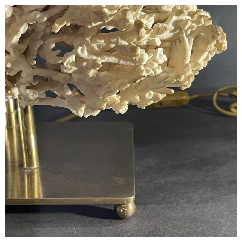 Willy Daro (attr) Koraal lamp Hollywood Regency, verguld bronzen voet ,1970s