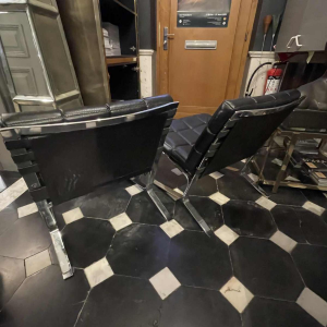 OLIVIER MOURGUE voor AIRBORNE "Joker" paar fauteuils / lounge chairs, ca 1960.