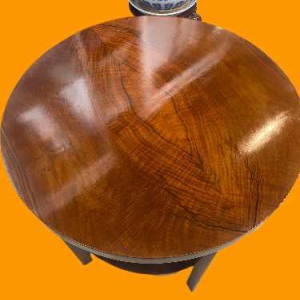 Table basse ronde ou guéridon Art Déco en noyer