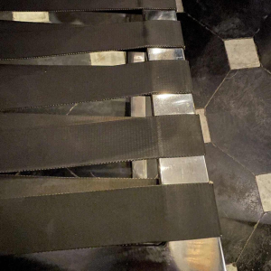 OLIVIER MOURGUE voor AIRBORNE "Joker" paar fauteuils / lounge chairs, ca 1960.