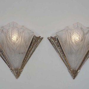 NOVERDY : a pair of French 1930 art deco wall sconces, France