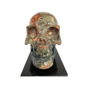 Vanitas' sculptuur van een schedel van paddenstoeljaspis, 21e eeuw