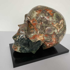 Vanitas' sculpture of a mushroom jasper skull, 21st c