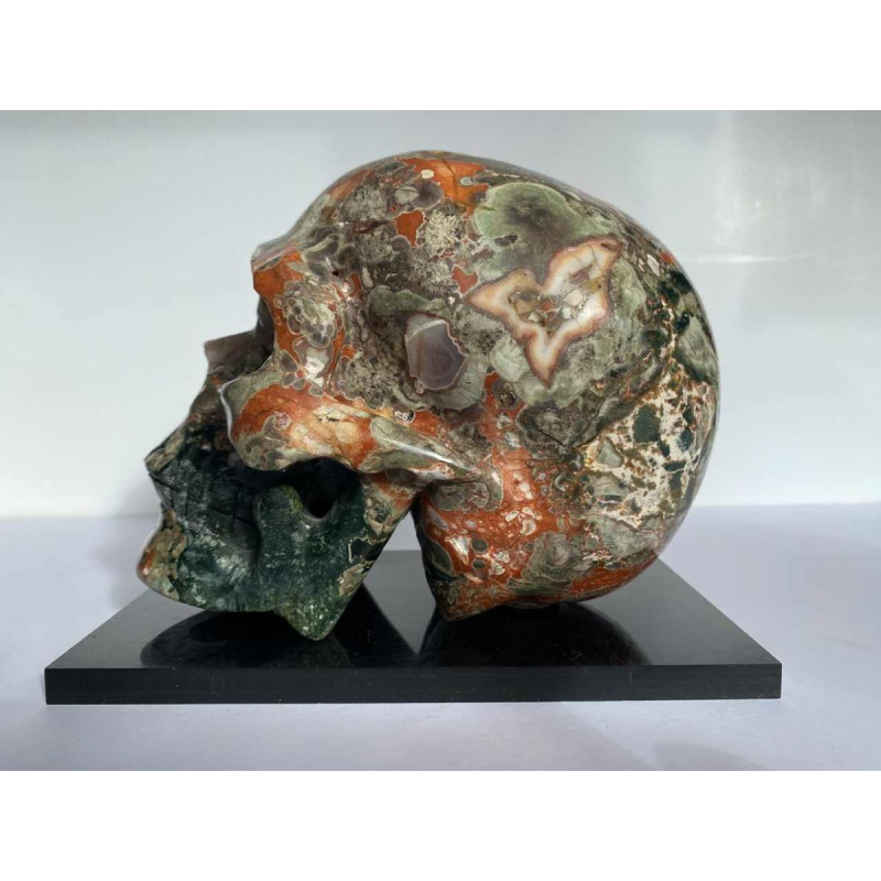 Vanité' sculpture d'un crâne en jaspe mushroom, XXIe s