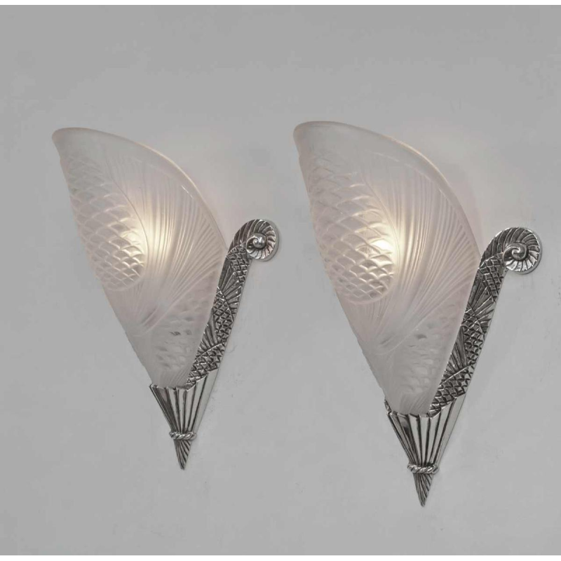 L.Vandamme & Degué : a pair of French art deco wall sconces, 1930 France