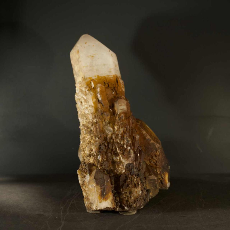 Large gem of Quartz (citrine), ornamental stone