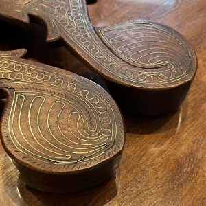 Pair of Paduka of Hindu priests or kings, teak wood and brass fillets, 19th century