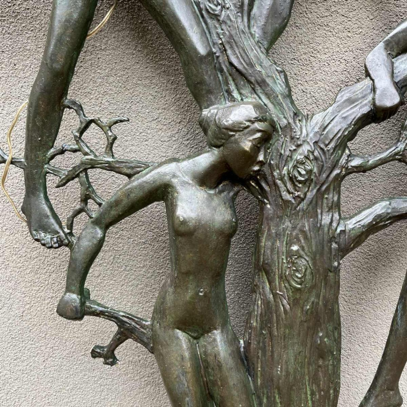 Jozef (Jos) van Acker “Ode aan de vrouw (137cm)” wandsculptuur van hars, ca 1960