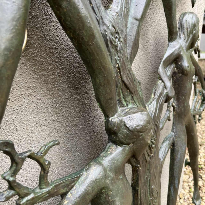 Jozef (Jos) van Acker "Ode à la femme (137cm)" sculpture murale en résine, ca 1960