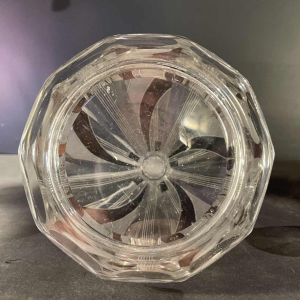 KARL PALDA, Likeurservies, karaf en 6 Art Deco glazen, geslepen gedubbeld kristal, kubistische decoratie, ca 1930