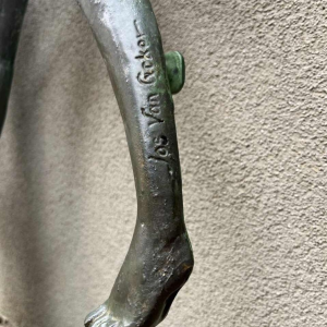 Jozef (Jos) van Acker "Ode à la femme (137cm)" sculpture murale en résine, ca 1960