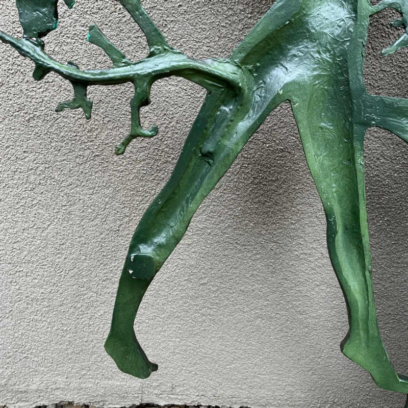 Jozef (Jos) van Acker "Ode à la femme (137cm)" sculpture murale en résine, ca 1960