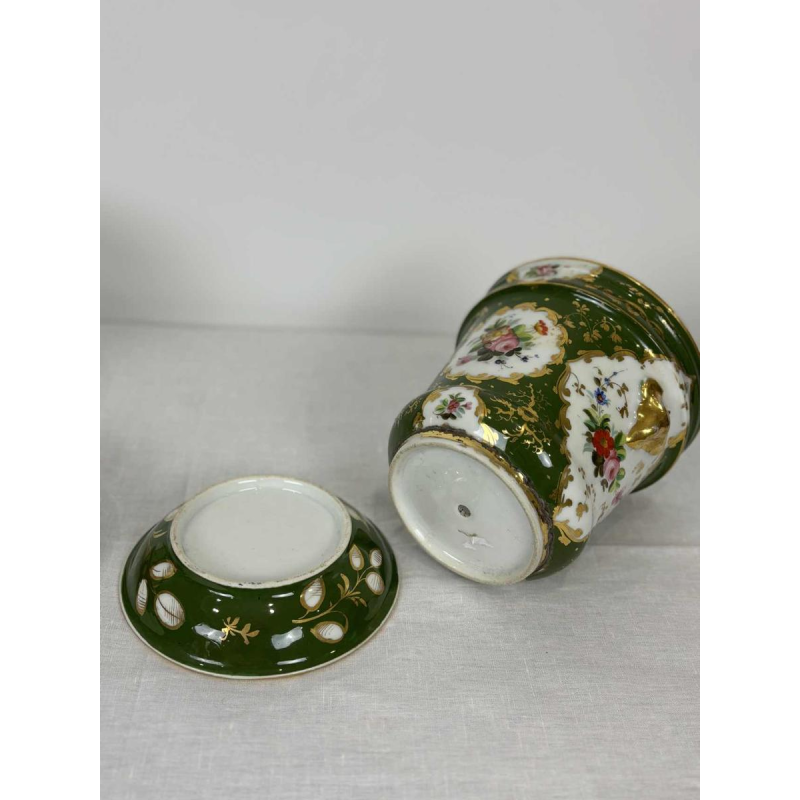 Pair of planters and bowls, green Paris porcelain, floral and gilded decoration, 19th c