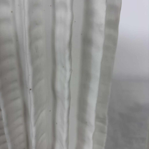 Paire de vases sculpturaux en céramique à finition mate - Italie, années 80