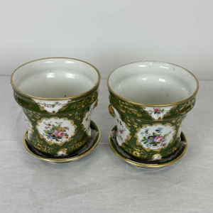 Pair of planters and bowls, green Paris porcelain, floral and gilded decoration, 19th c