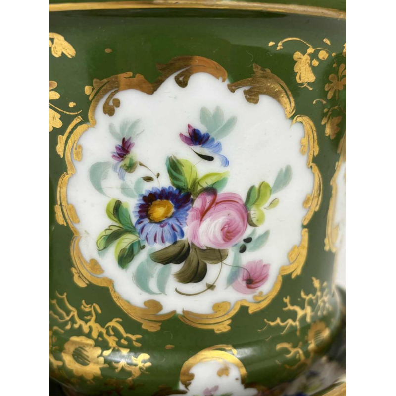Paar plantenbakken en kommen, groen Parijs porselein, bloemen en vergulde decoratie, 19e eeuw