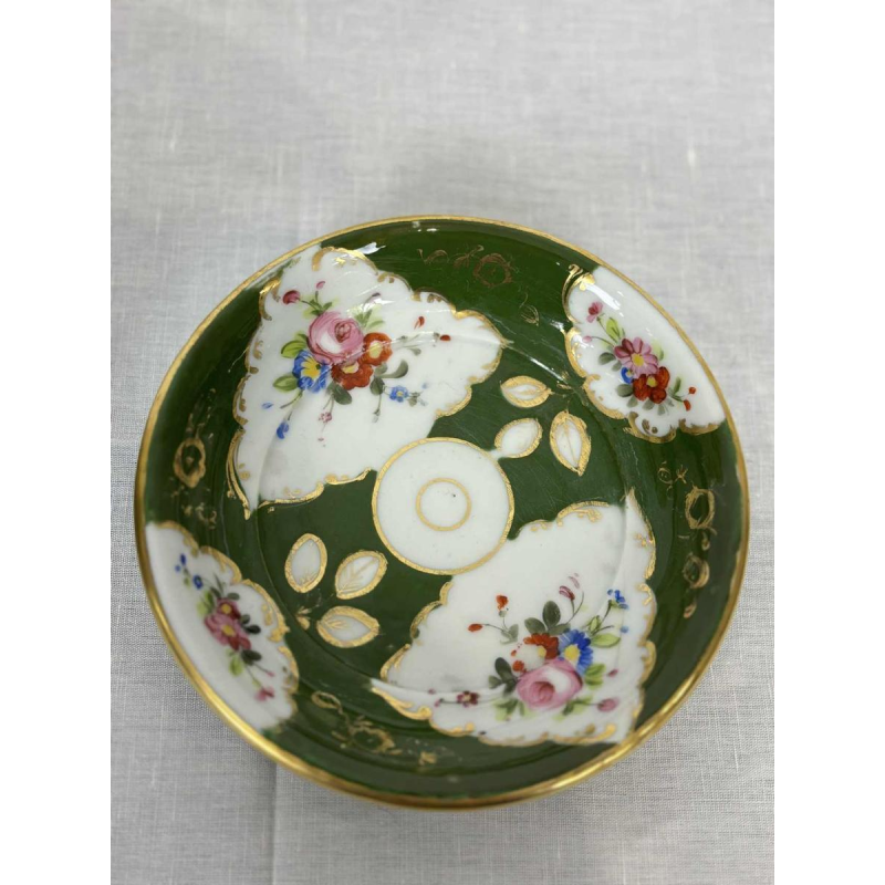 Pair of planters and bowls, green Paris porcelain, floral and gilded decoration, 19th c