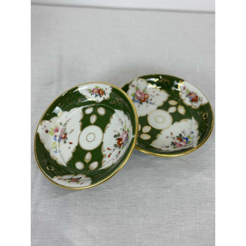 Pair of planters and bowls, green Paris porcelain, floral and gilded decoration, 19th c