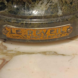 Albert Eugène DAVID le réveil sculptuur van een naakt jong meisje in brons, begin 20ste eeuw